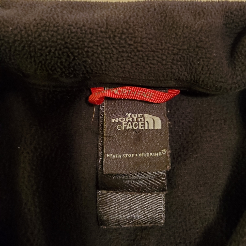 Womens North Face black fleece pullover. Size Small - Picture 3 of 5